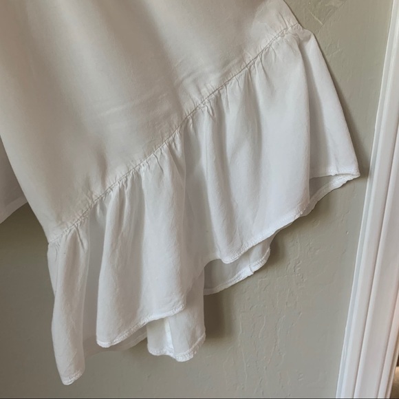 LF Rumor Boutique Flowy Off the Shoulder White Crop Top Size Medium - Picture 8 of 14